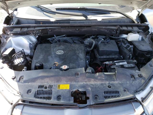 5TDBZRFHXKS930262 Toyota Highlander Le