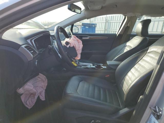 3FA6P0HDXFR258215 Ford FUSION SE