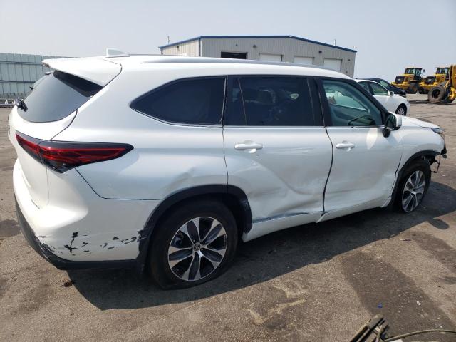 VIN 5TDKDRBH7PS020855 2023 Toyota Highlander, L no.3