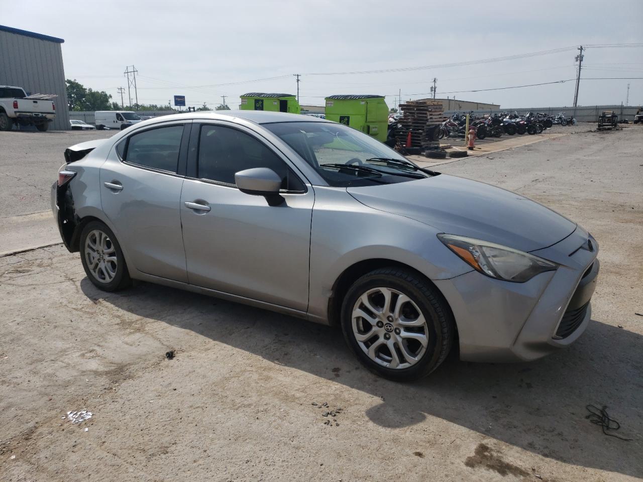 3MYDLBZV4GY132702 2016 Toyota Scion Ia