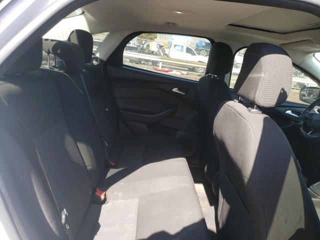 1FADP3F28FL280383 Ford FOCUS SE