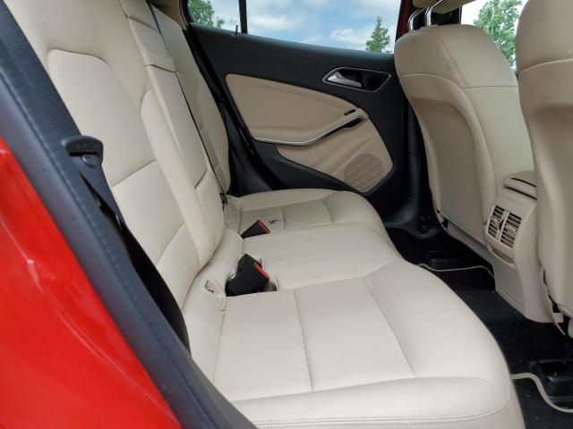 WDCTG4EB3KJ550407 Mercedes-Benz GLA 250