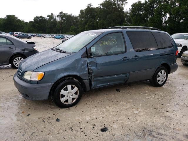 2002 Toyota Sienna LE