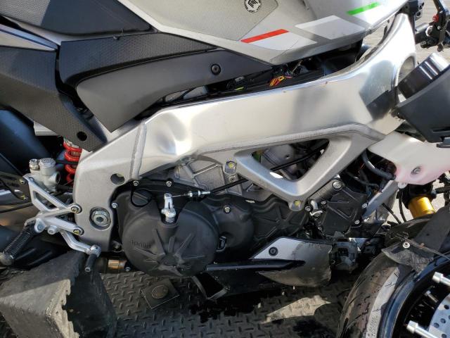 2021 APRILIA TUONO V4 1 ZD4KZUA08MS000167