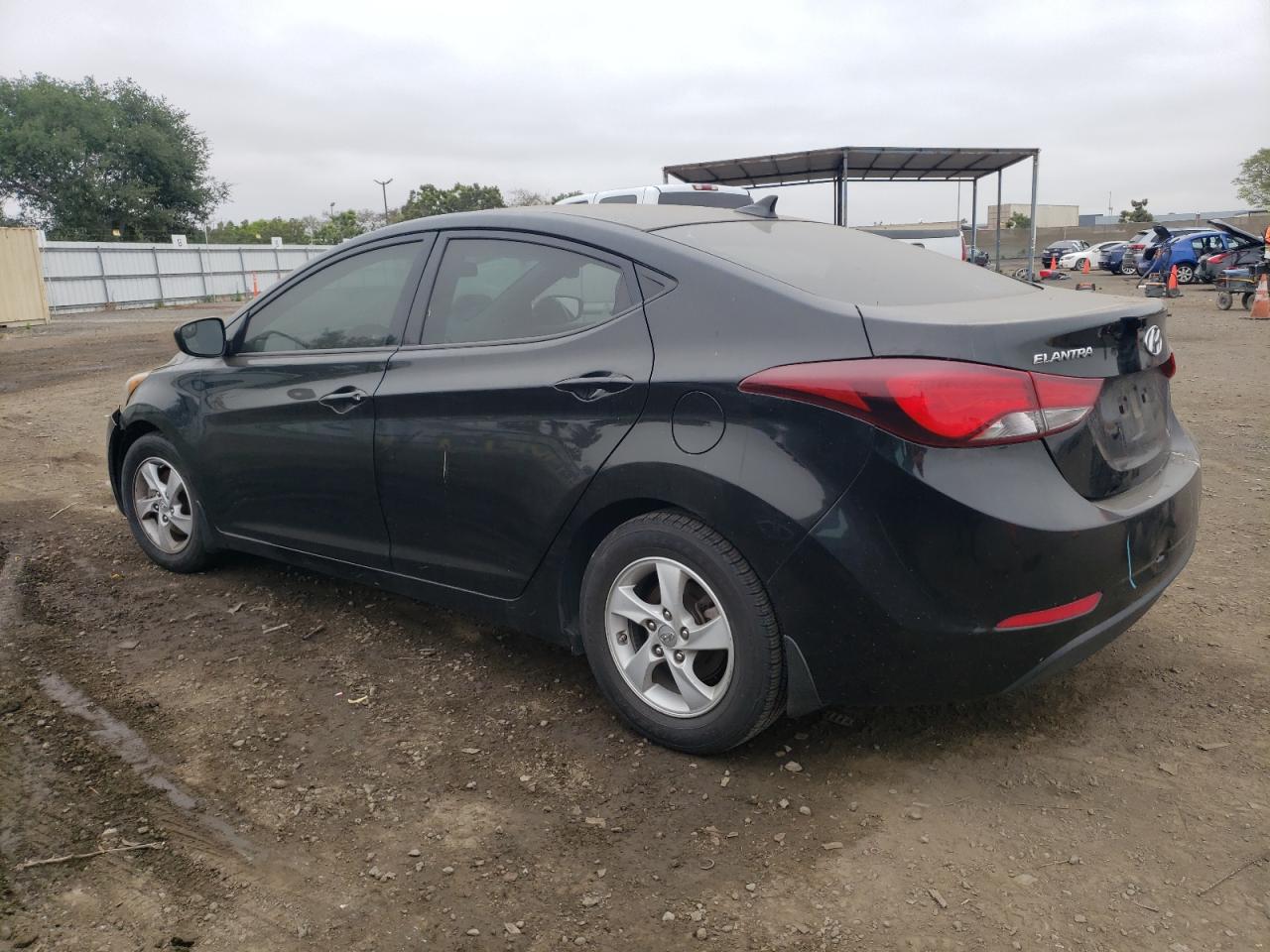 Lot #2573636031 2015 HYUNDAI ELANTRA SE