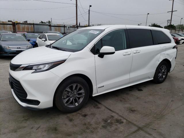 2021 Toyota Sienna LE