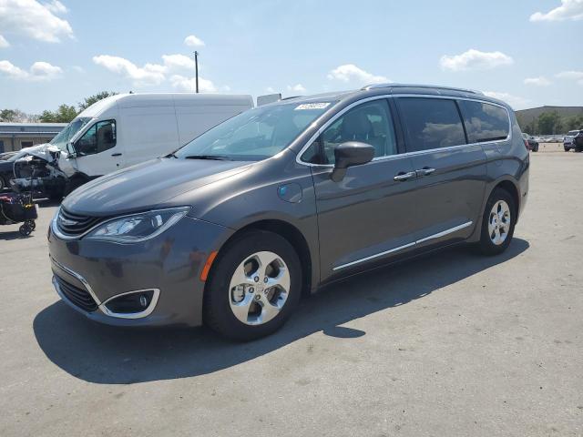 CHRYSLER-PACIFICA-2C4RC1L75JR155471