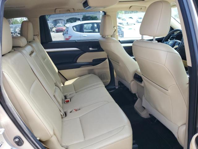 5TDKKRFH0ES024274 Toyota Highlander Xle