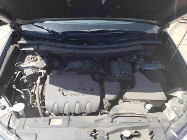 JA4AD3A37LZ003233 Mitsubishi Outlander Se