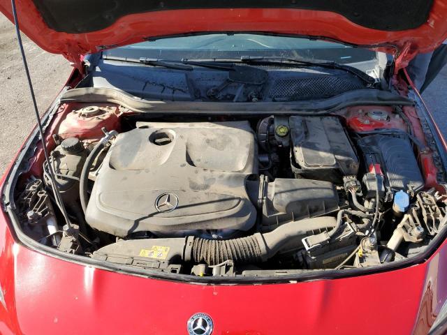 WDDSJ4EB5JN635992 Mercedes-Benz CLA 250