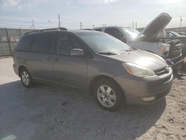 2004 Toyota Sienna XLE