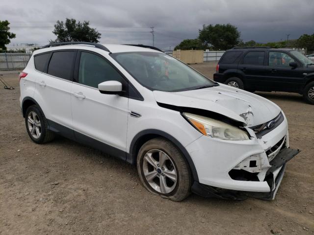 1FMCU0GX5FUB82585 Ford ESCAPE SE