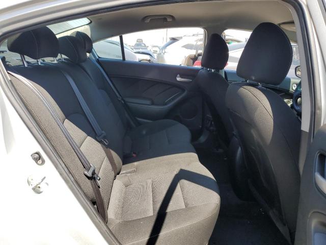 3KPFK4A73JE266905 KIA FORTE LX