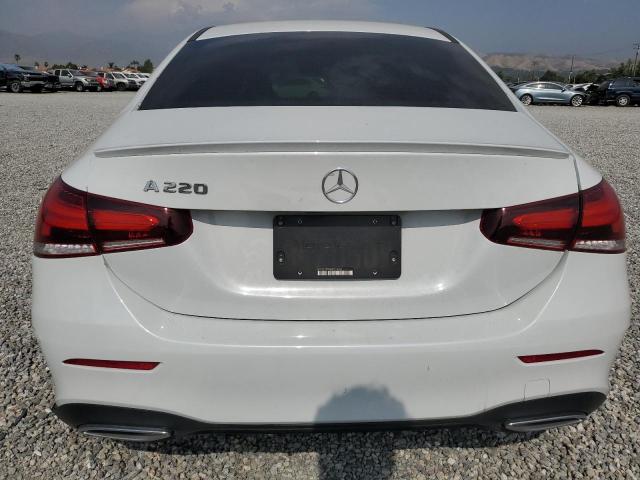 WDD3G4EB6KW024433 Mercedes-Benz A 220
