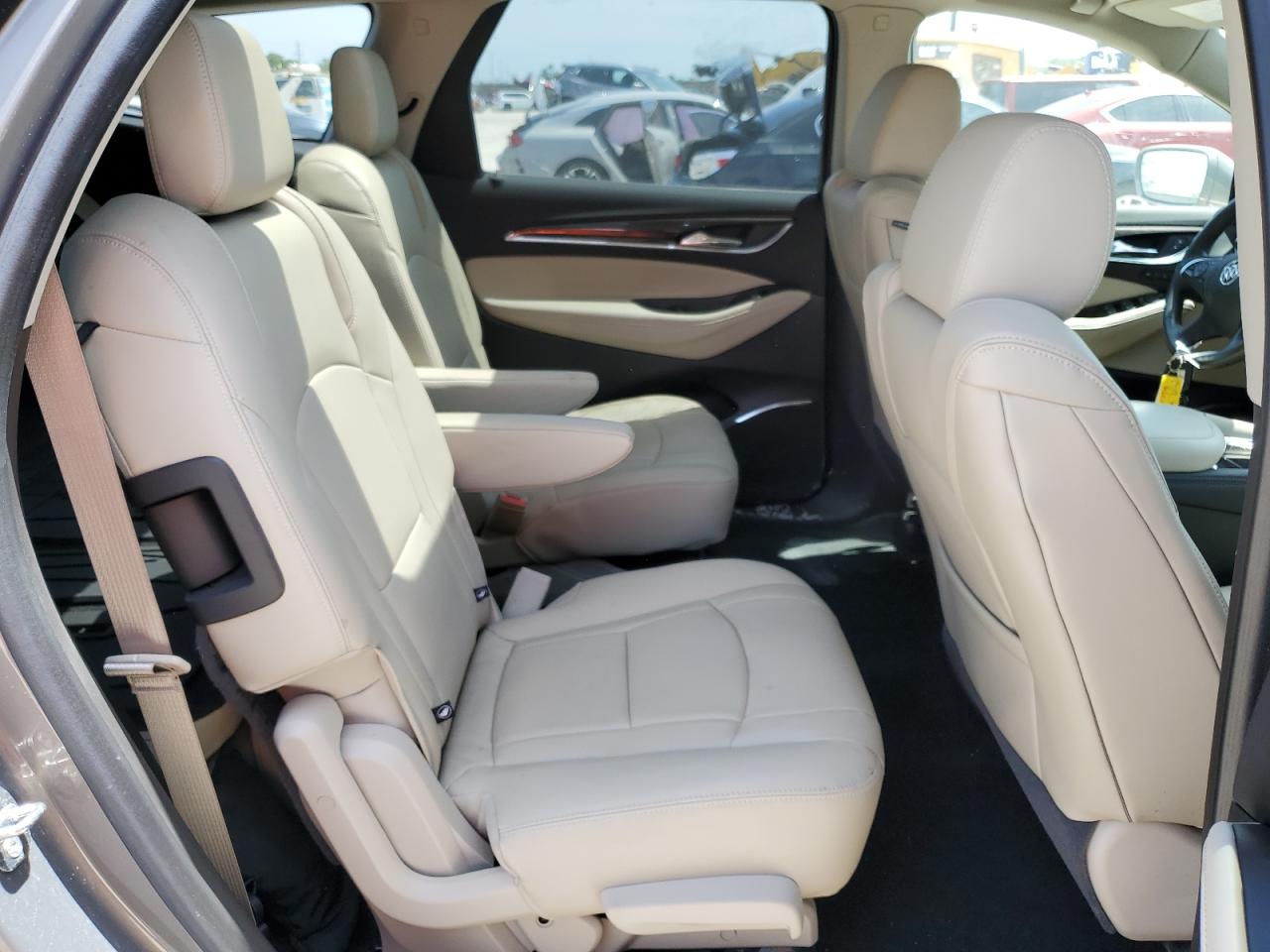 2018 Buick Enclave Premium vin: 5GAERCKW4JJ150916