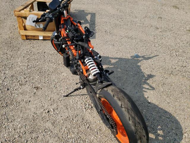 2022 KTM 890 DUKE R VBKTU9406NM830562