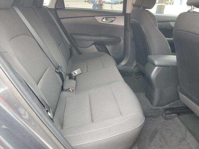 3KPF24AD4ME376405 KIA FORTE FE