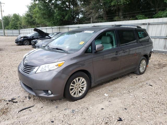 2013 Toyota Sienna XLE