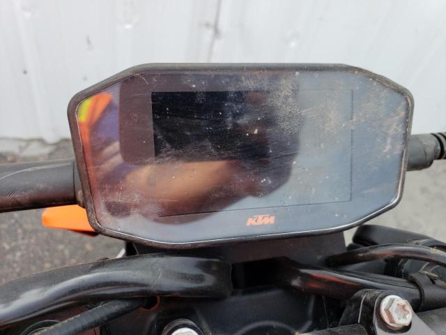 2022 KTM 890 DUKE R VBKTU9406NM834000