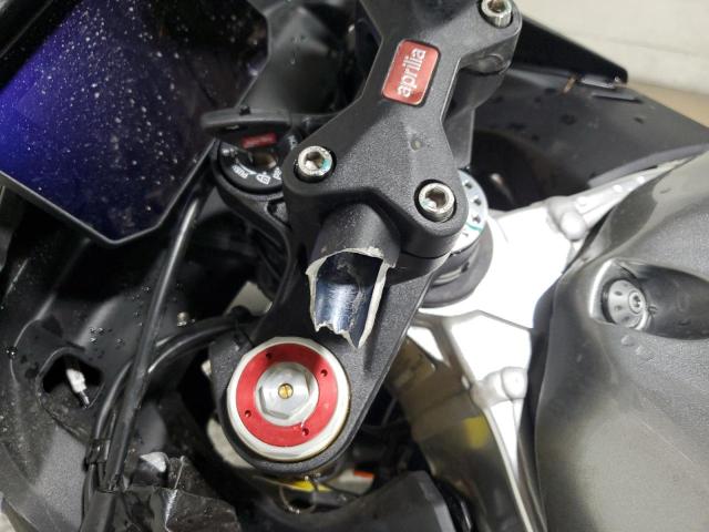 2022 APRILIA TUONO V4 1 ZD4KZUA06NS000458