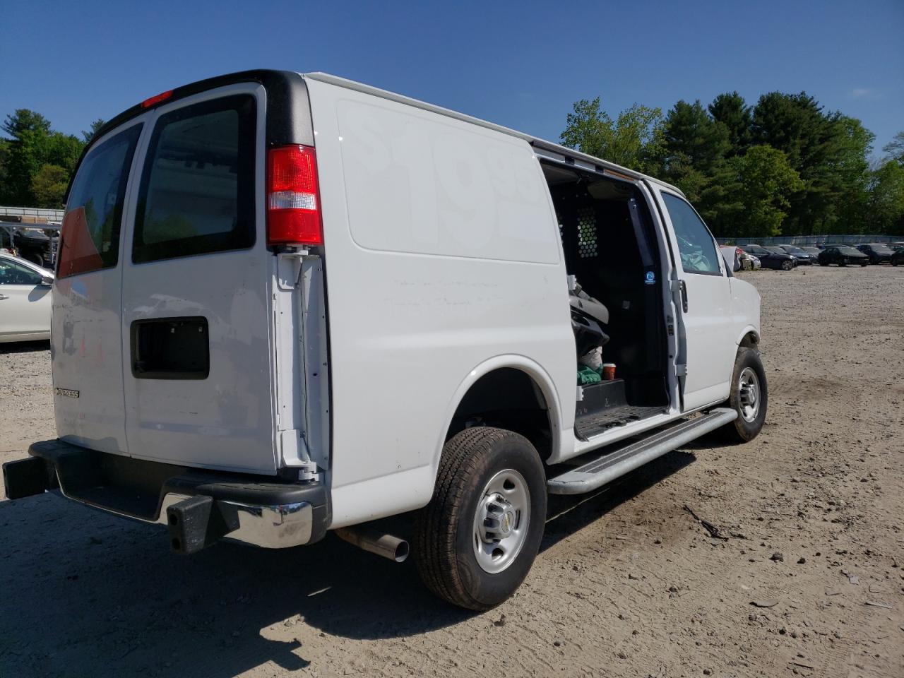 VIN: 1GCWGAFP5N1252778 2022 CHEVROLET EXPRESS