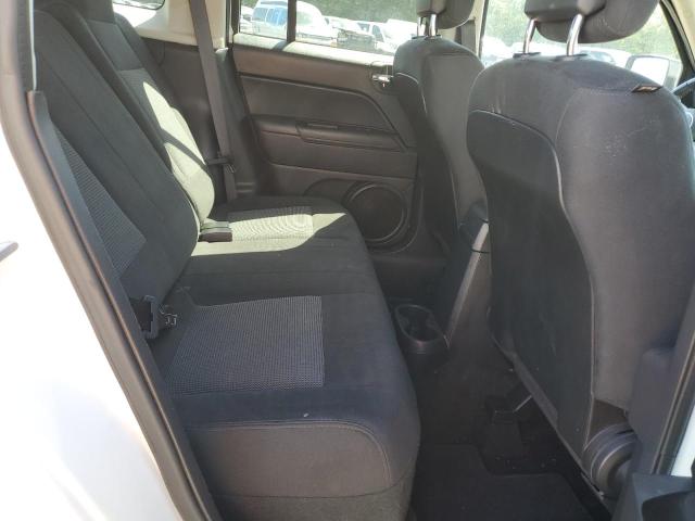 1C4NJRFB7GD580916 Jeep Patriot Latitude