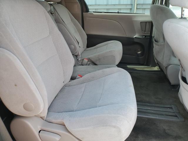 5TDKK3DC2FS637776 Toyota SIENNA LE