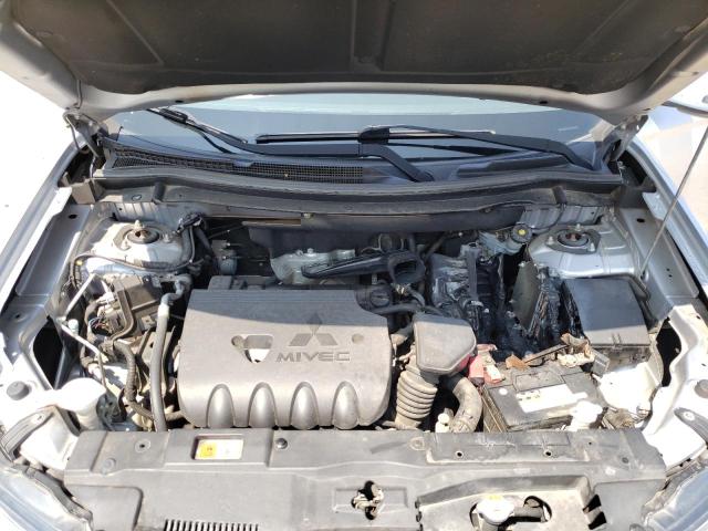 JA4AD3A35FZ002232 Mitsubishi Outlander Se