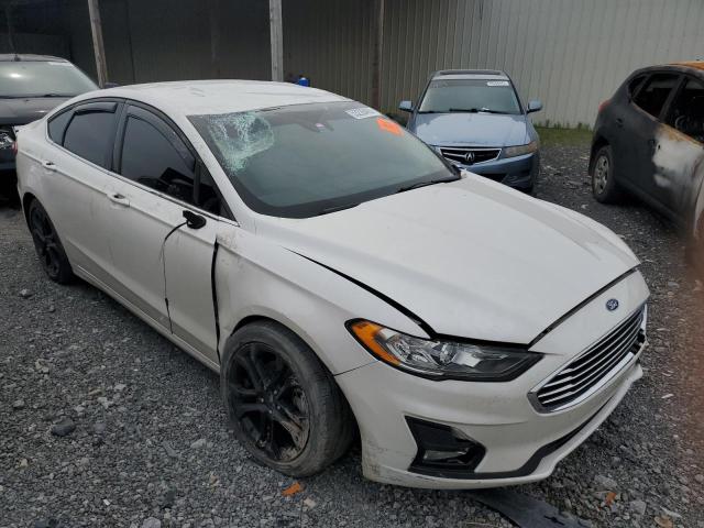 3FA6P0HDXKR215021 Ford Fusion SE 4