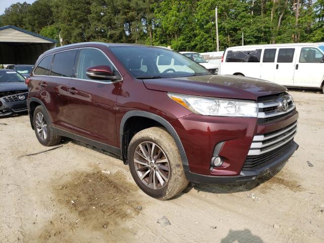 VIN 5TDJZRFHXKS995043 2019 Toyota Highlander, SE no.4