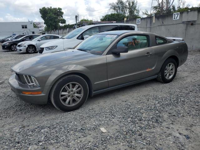 2005 Ford Mustang 