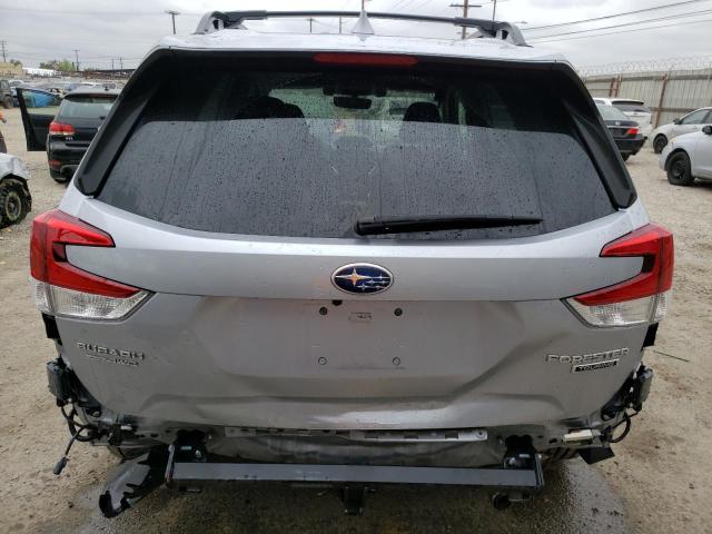 JF2SKAWCXKH467748 Subaru Forester Touring