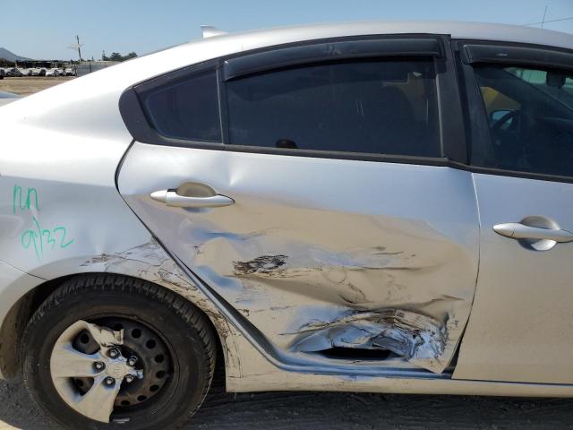 KNAFK4A6XG5533773 KIA FORTE LX