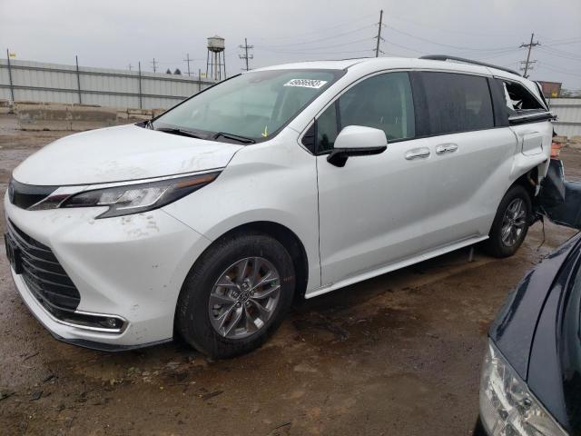 2023 Toyota Sienna XLE