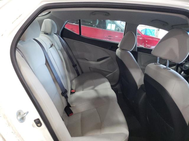 KNAGM4A78F5653657 KIA Optima Lx