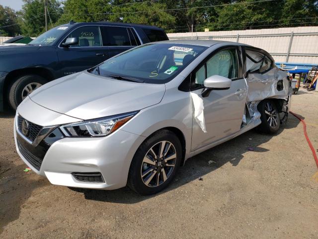 2022 Nissan Versa SV