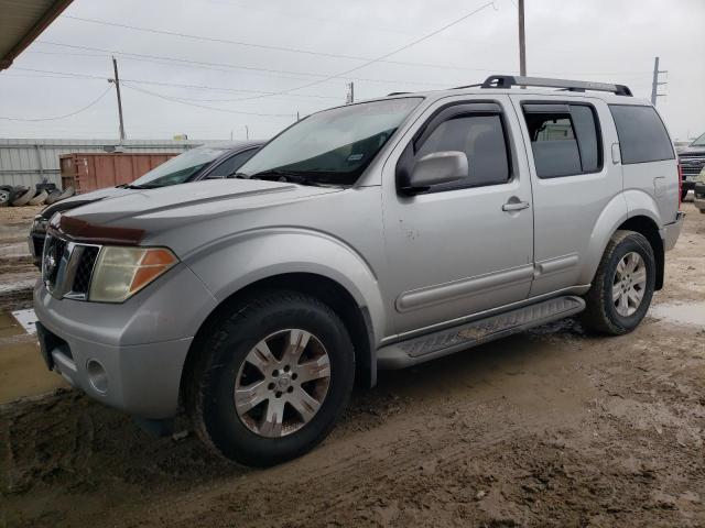 2005 Nissan Pathfinder LE