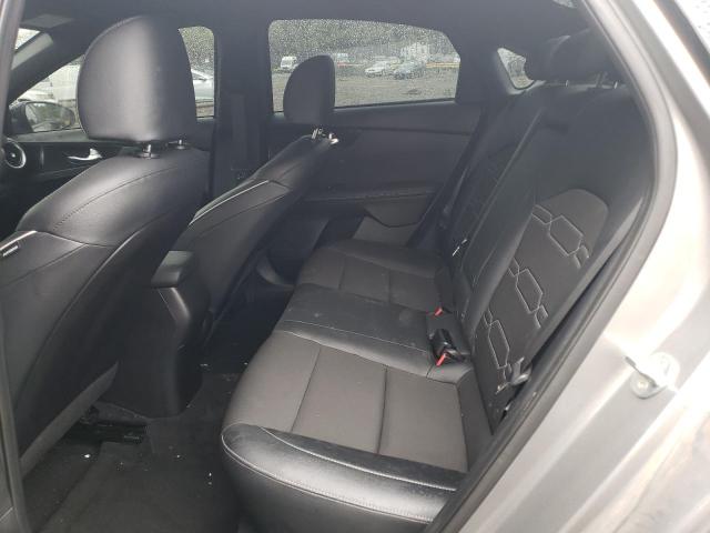 3KPF54AD6NE422535 KIA Forte Gt Line
