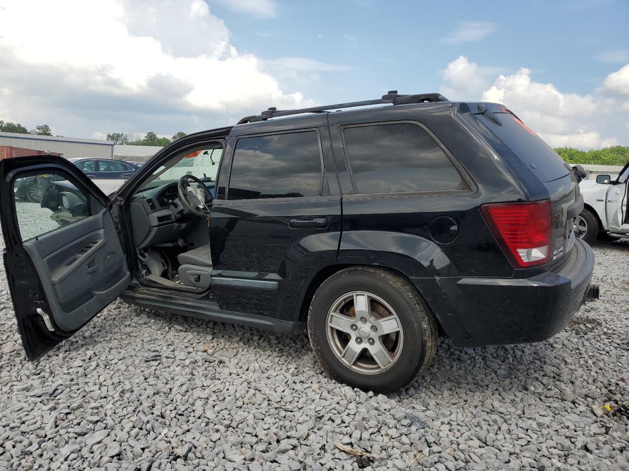 1J8HR48P47C571221 2007 Jeep Grand Cherokee Laredo