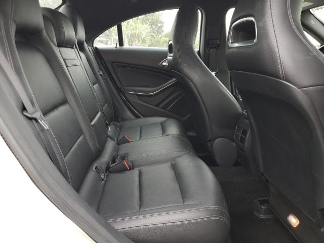 WDDSJ4GB0JN536963 Mercedes-Benz CLA 250 4MATIC