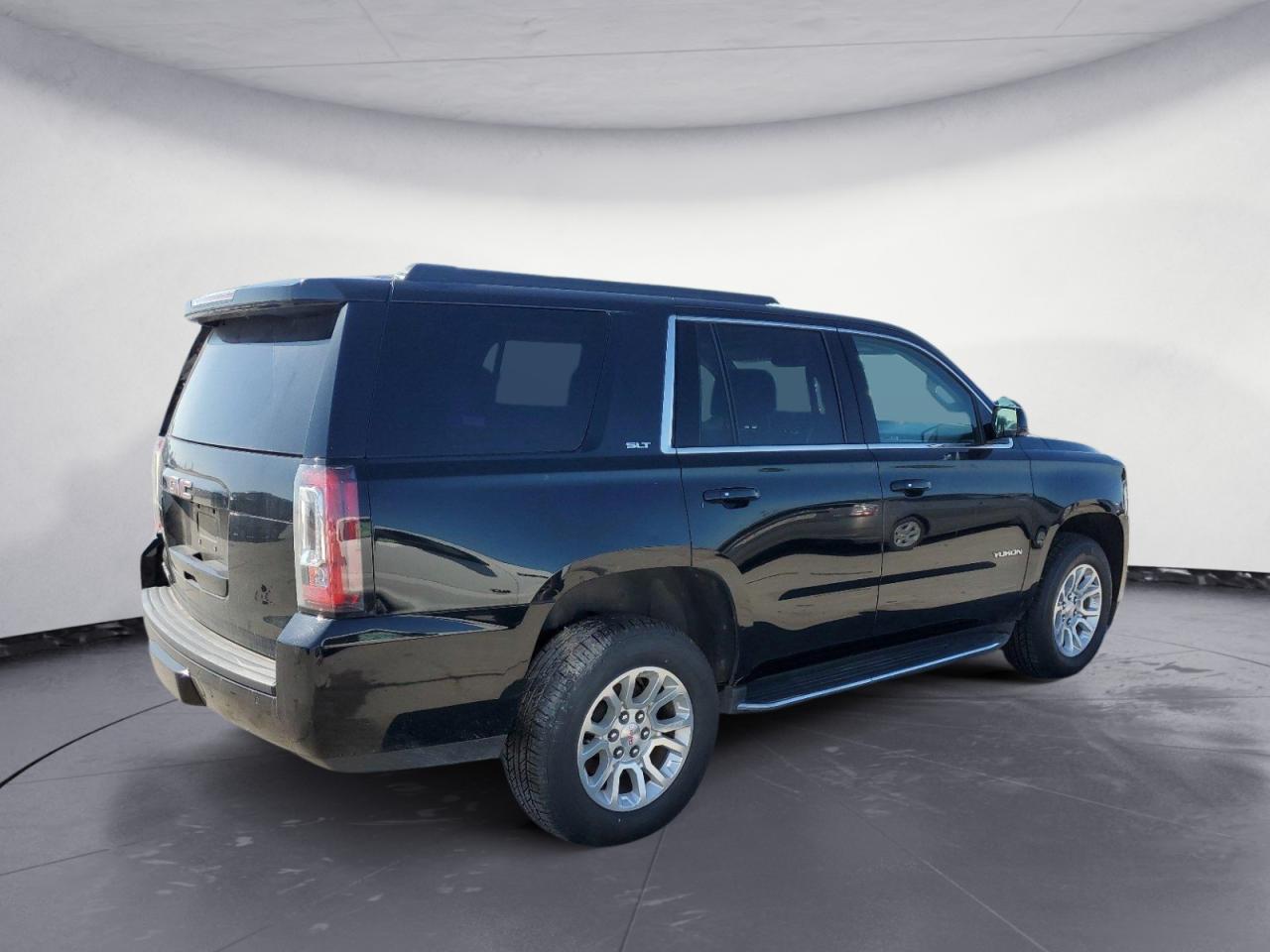 2020 GMC Yukon Slt vin: 1GKS1BKC1LR256838