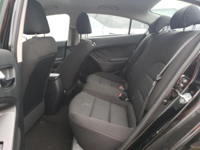 KNAFK4A69G5461528 KIA FORTE LX