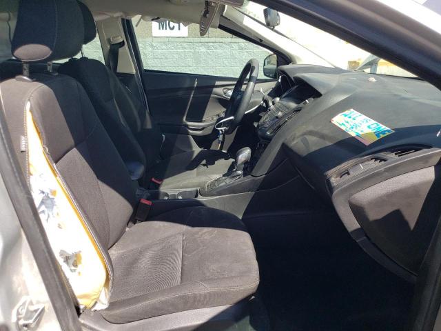 1FADP3FE2JL260990 Ford FOCUS SE