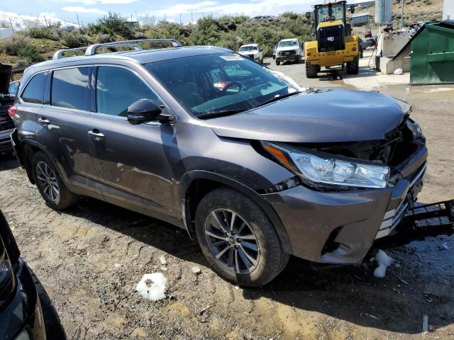 5TDJZRFH9KS584877 Toyota Highlander Se