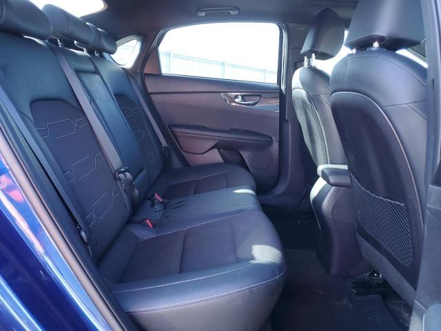 3KPF34AD8ME416627 KIA Forte Gt Line