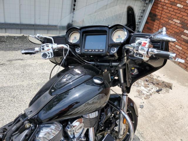 2017 INDIAN MOTORCYCLE CO. CHIEFTAIN - 56KTCNAA3H3356813