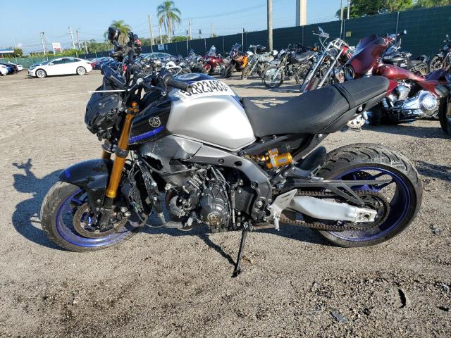 2022 YAMAHA MT09 D - JYARN72E6NA000981