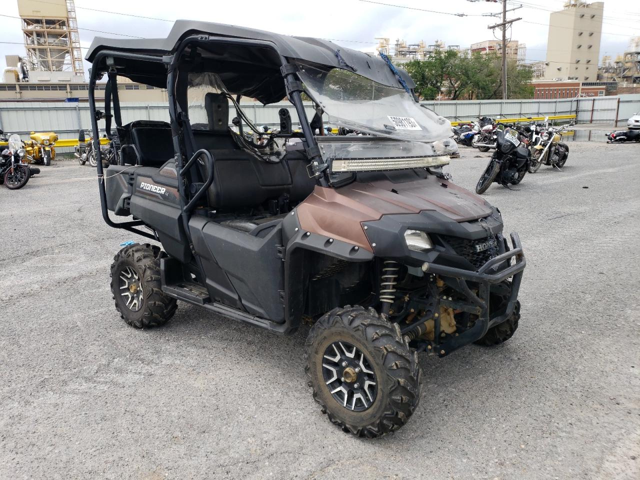 1HFVE0275M4701963 HONDA SXS700M4 2021