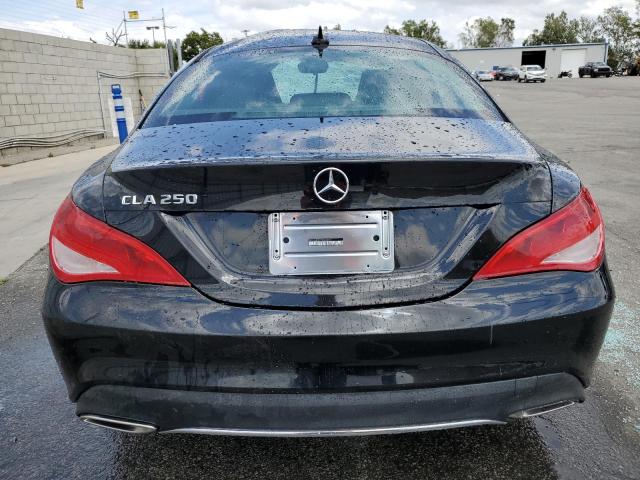 WDDSJ4EB3JN563965 Mercedes-Benz CLA 250