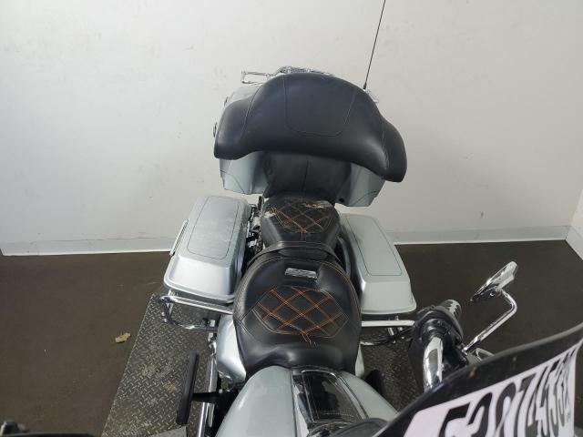 2010 HARLEY-DAVIDSON FLHTC - 1HD1FF418AB652426